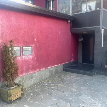 Сasa de vacaciones Hani's Grosse Mit Garten