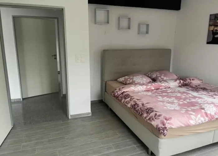 Hani's Grosse Mit Garten Hébergement de vacances *