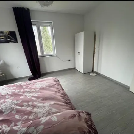 Hani's Grosse Mit Garten Feriehus Flums