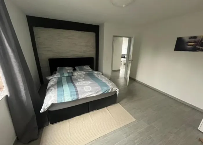 Hani's Grosse Mit Garten